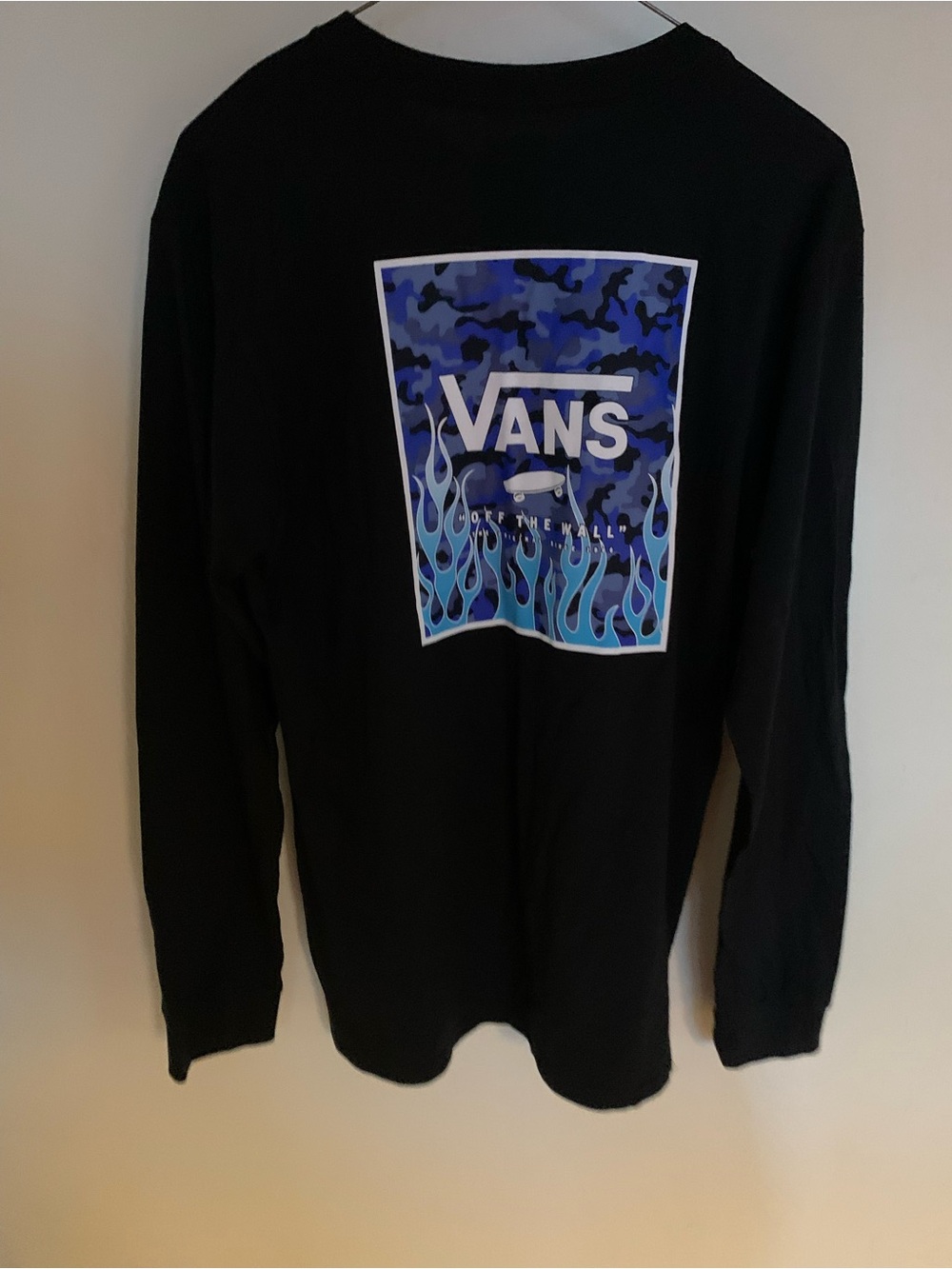 Vans Off Th Wall  Black Long Sleeve Crew Neck T-Shirt Graphic on Back Sz YouthXL